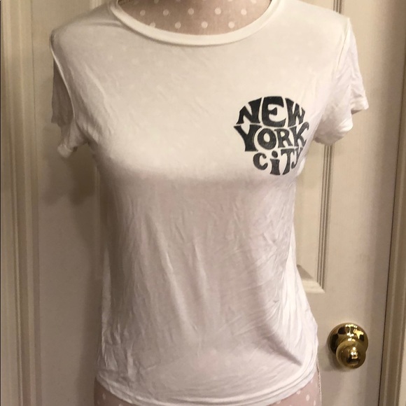 American Eagle Outfitters Tops - SOLDAmerican Eagle Outfitters 🦅Cropped Top size